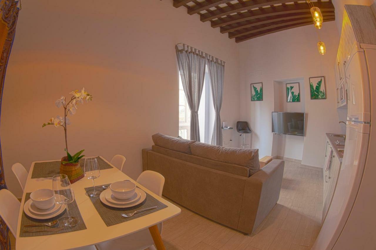 Cdz - Poniente, Intimo Apartamento En El Corazon De Cádiz Exterior photo