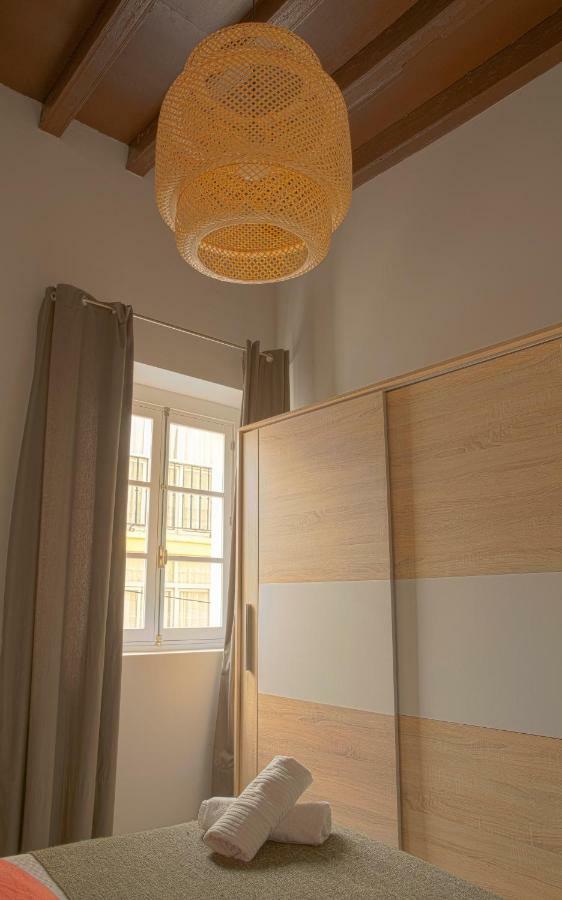 Cdz - Poniente, Intimo Apartamento En El Corazon De Cádiz Exterior photo